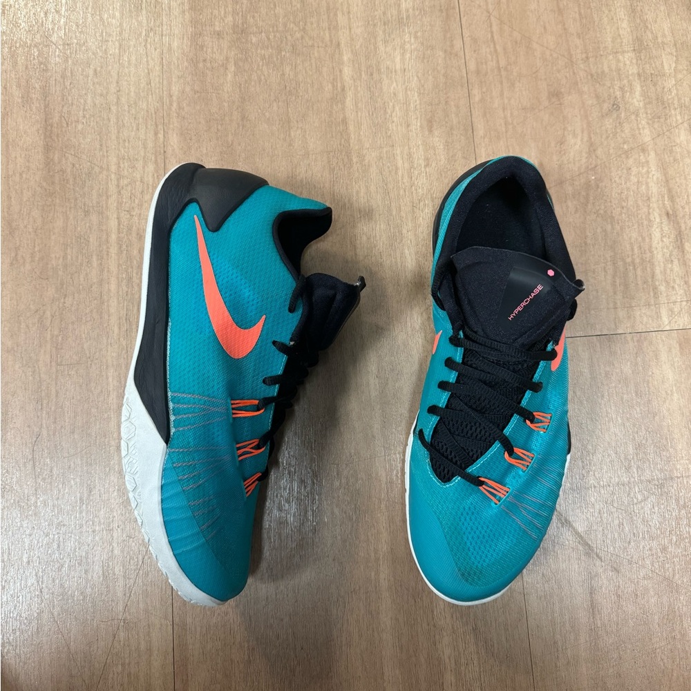 Nike hyperchase “light retro”